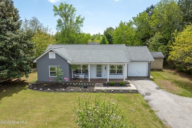 Beach Home Active Under Contract in Sneads Ferry, North Carolina