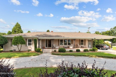 Beach Home For Sale in Washington, North Carolina