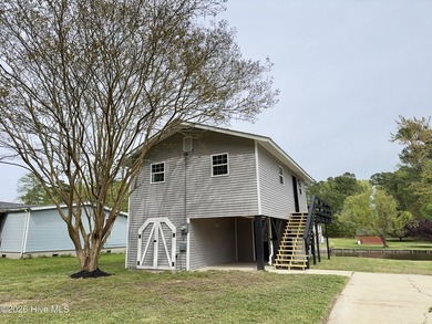 Beach Home For Sale in Hertford, North Carolina