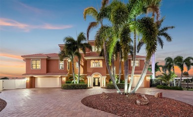Beach Home For Sale in St. Petersburg, Florida