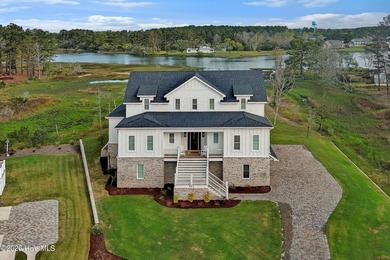 Beach Home For Sale in Beaufort, North Carolina