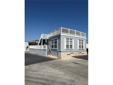 Beach Home Active Under Contract in Huntington Beach, California