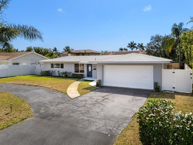 Beach Home For Sale in Boynton Beach, Florida