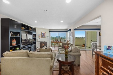 Beach Condo For Sale in Newport Beach, California