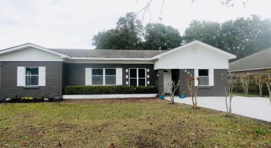 Beach Home For Sale in Fort Walton Beach, Florida