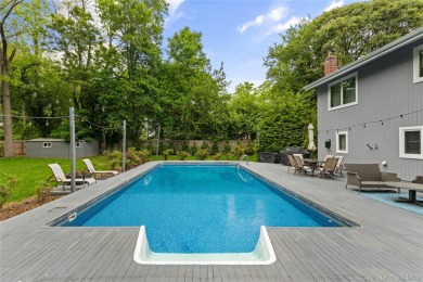 Beach Home For Sale in Wading River, New York