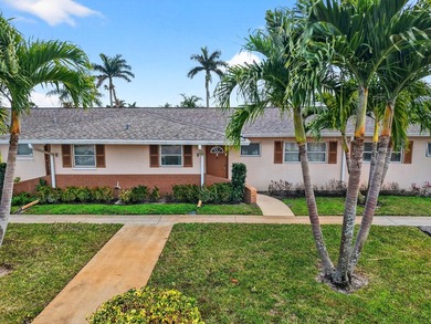 Beach Home For Sale in West Palm Beach, Florida
