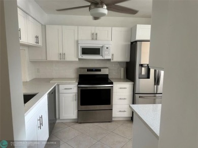 Beach Condo For Sale in Sunrise, Florida