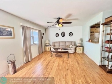 Beach Condo For Sale in Delray Beach, Florida