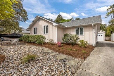 Beach Home For Sale in Carolina Beach, North Carolina