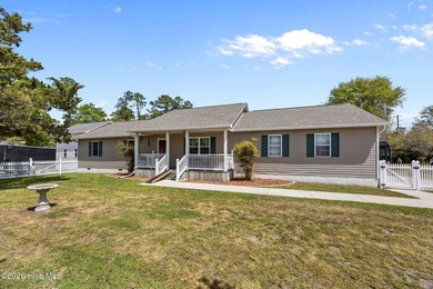Beach Home For Sale in Newport, North Carolina