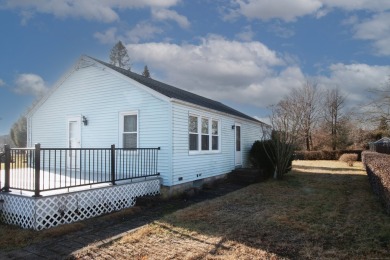 Beach Home For Sale in Waterford, Connecticut