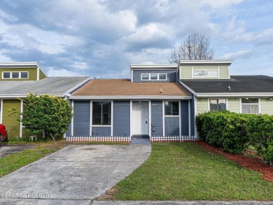 Beach Townhome/Townhouse For Sale in Jacksonville, Florida