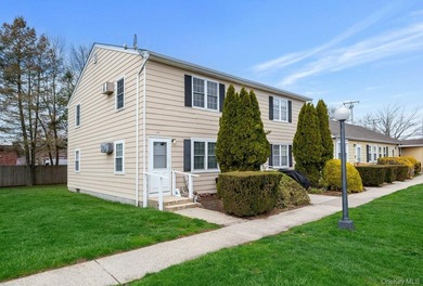 Beach Home For Sale in Greenport, New York