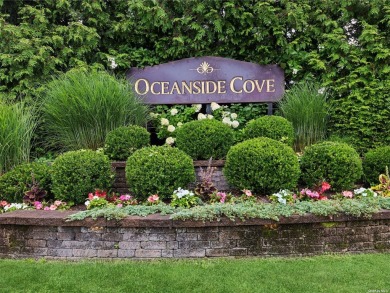 Beach Townhome/Townhouse Sale Pending in Oceanside, New York