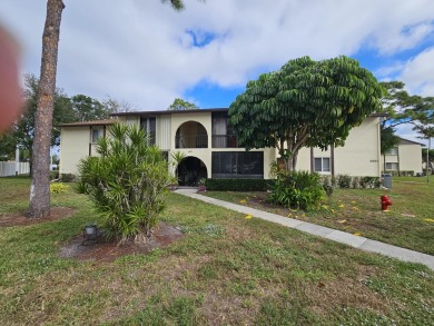 Beach Condo For Sale in Greenacres, Florida