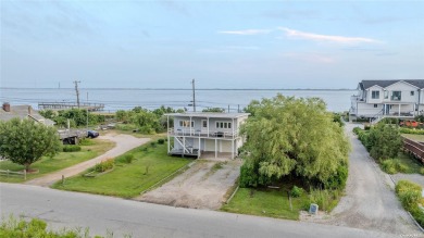 Beach Home Sale Pending in Oak Beach, New York