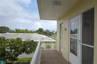 Beach Condo For Sale in Lighthouse Point, Florida