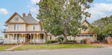 Beach Home For Sale in Washington, North Carolina