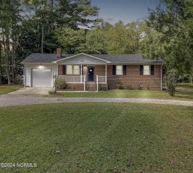 Beach Home For Sale in Elizabeth City, North Carolina