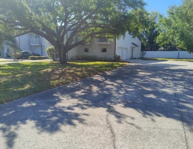 Beach Condo For Sale in Pinellas Park, Florida