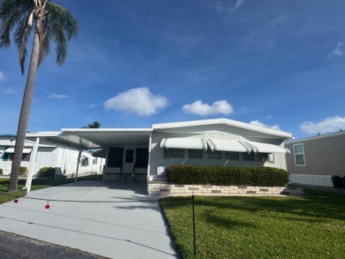 Beach Home For Sale in Bradenton, Florida
