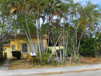 Beach Home Sale Pending in Lake Worth Beach, Florida