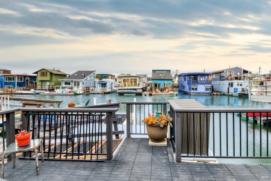 Beach Home For Sale in Sausalito, California