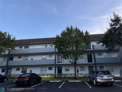 Beach Condo For Sale in Tamarac, Florida