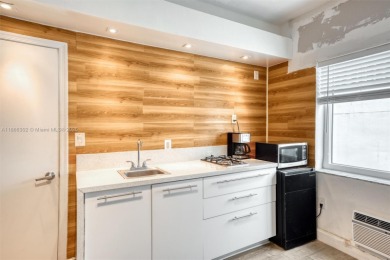 Beach Condo For Sale in Miami Beach, Florida