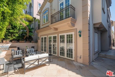 Beach Home Active Under Contract in Marina Del Rey, California