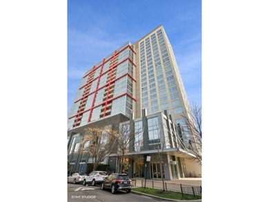 Beach Condo Active Under Contract in Chicago, Illinois