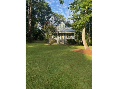 Beach Home For Sale in Minnesott Beach, North Carolina