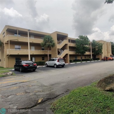 Beach Condo For Sale in Davie, Florida