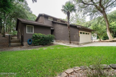 Beach Home For Sale in Pine Knoll Shores, North Carolina