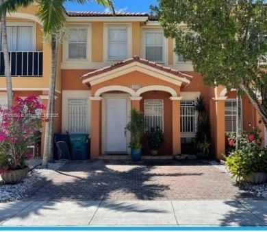 Beach Townhome/Townhouse For Sale in Homestead, Florida