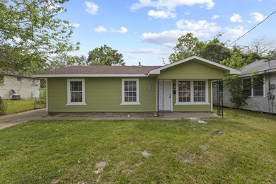 Beach Home Sale Pending in Port Arthur, Texas