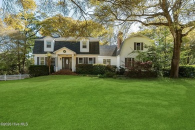 Beach Home For Sale in Emerald Isle, North Carolina