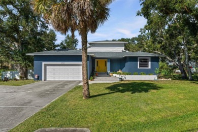 Beach Home For Sale in Bradenton, Florida