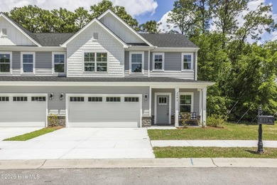 Beach Townhome/Townhouse Active Under Contract in Shallotte, North Carolina