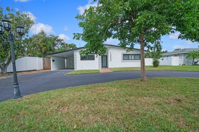 Beach Home For Sale in Deerfield Beach, Florida