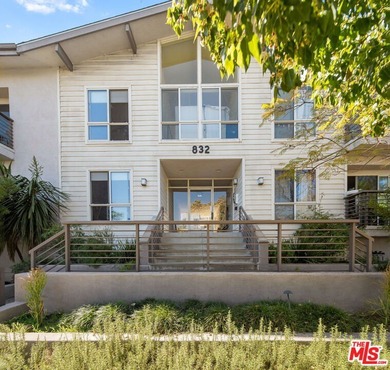 Beach Condo For Sale in Santa Monica, California