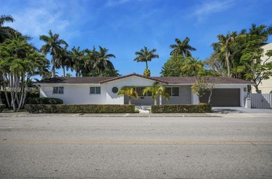 Beach Home For Sale in Hollywood, Florida