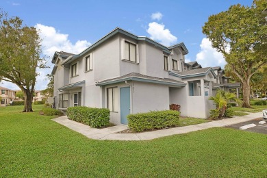 Beach Condo For Sale in Greenacres, Florida