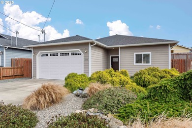 Beach Home For Sale in Coos Bay, Oregon