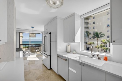 Beach Condo For Sale in Singer Island, Florida