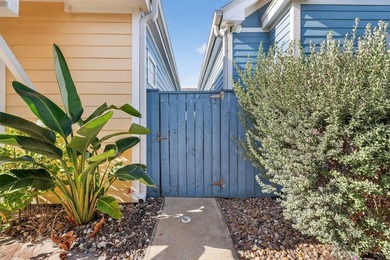 Beach Townhome/Townhouse For Sale in Port Aransas, Texas