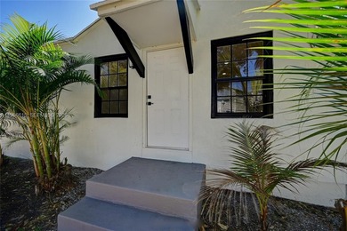 Beach Home For Sale in West Palm Beach, Florida