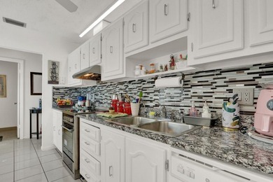 Beach Condo For Sale in Lake Worth, Florida