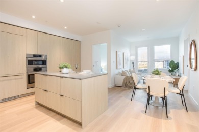 Beach Condo For Sale in Vancouver, BC